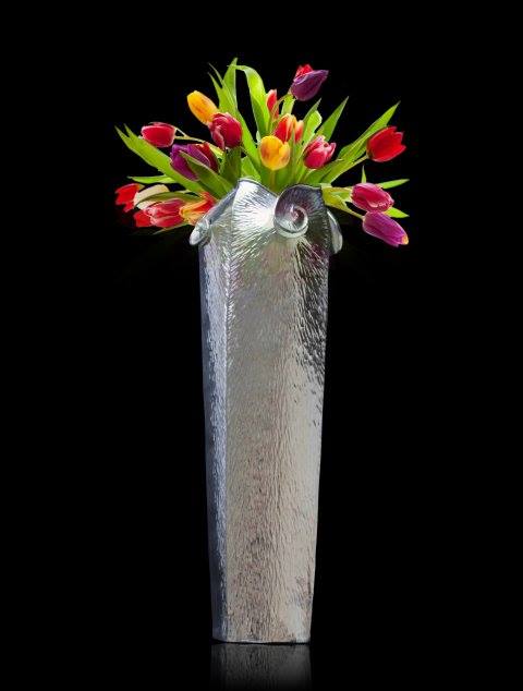 NARROW HAMMERED FLOWER VASE