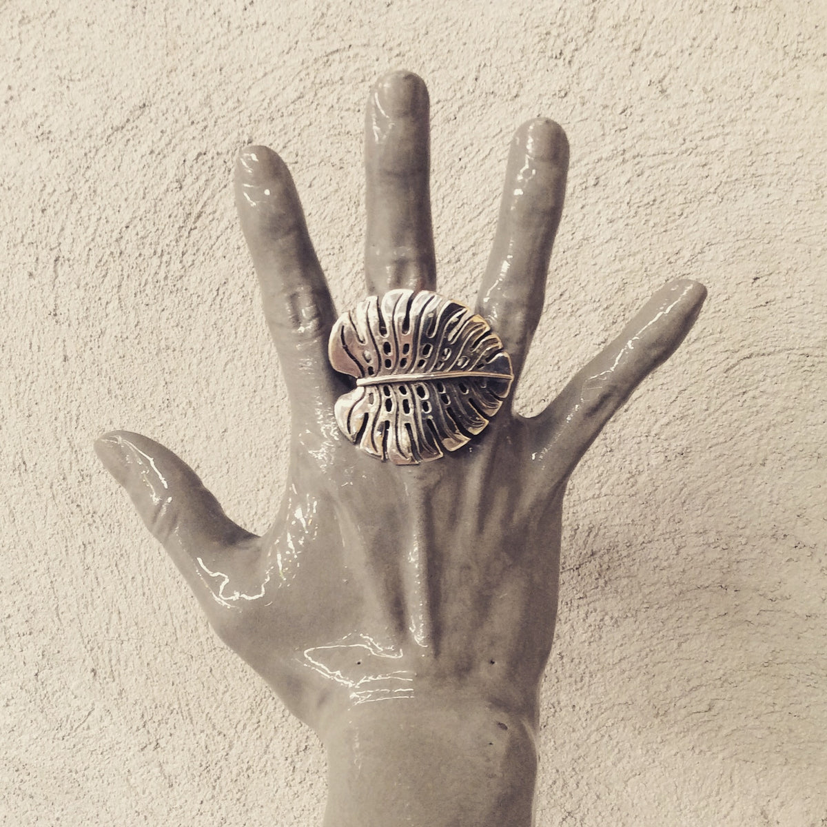 LARGE PHILODENDRUM LEAG RING – EmiliaCastilloJewelry