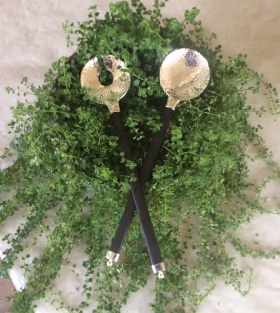 CONTEMPORARY WOOD HADLE SALAD SERVERS