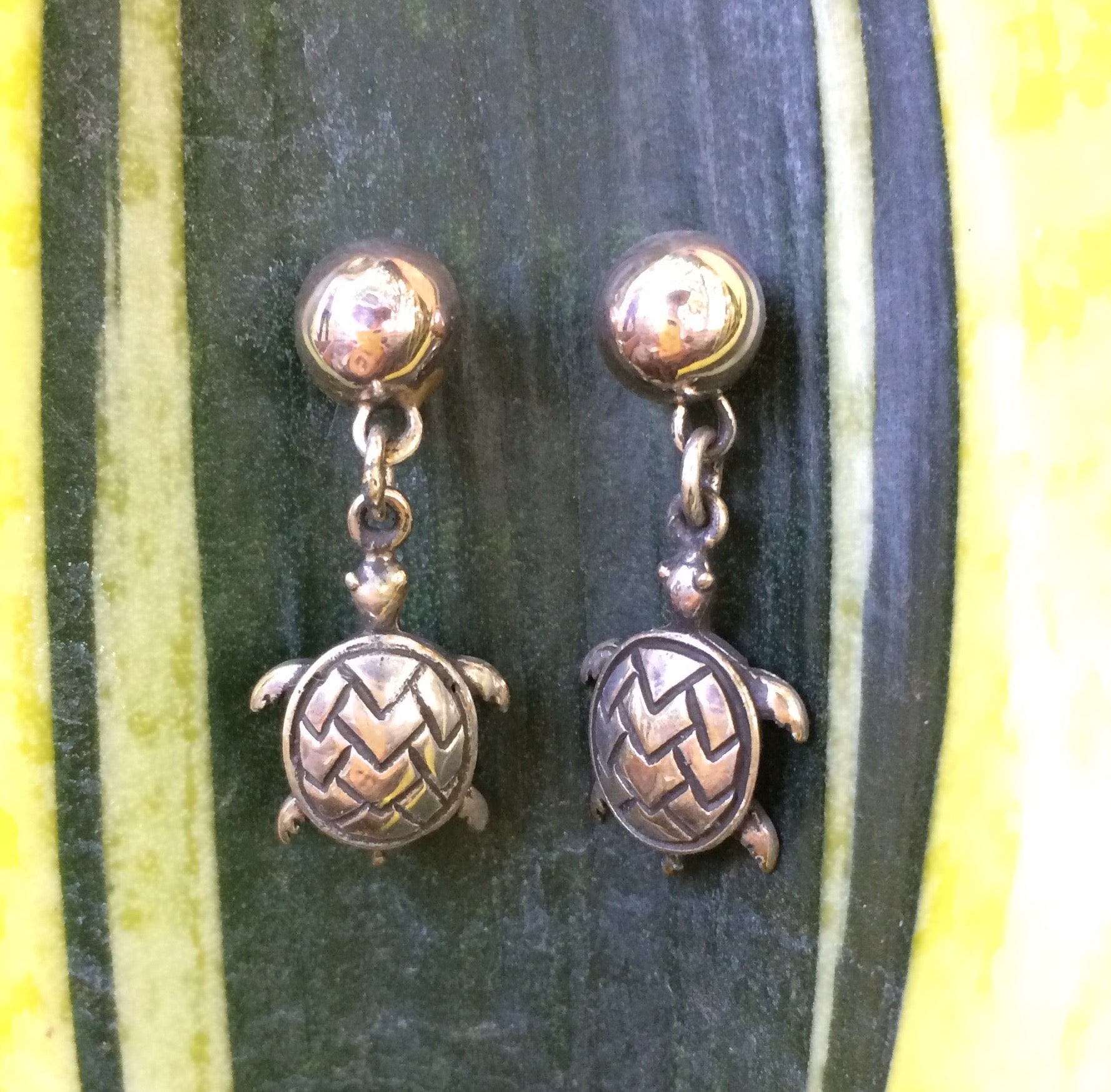 SMALL TURTLES EARRINGS