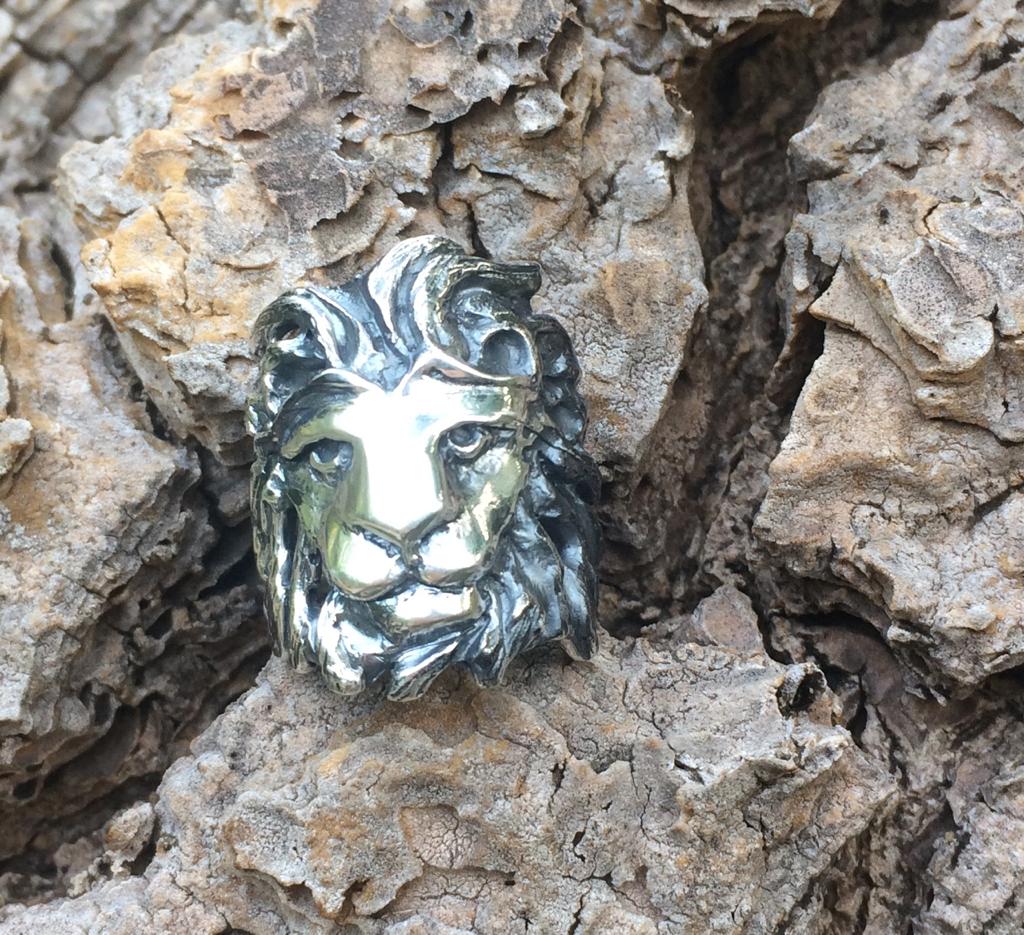 LION RING