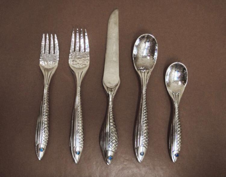 FISH HANDLE TABLE WARE